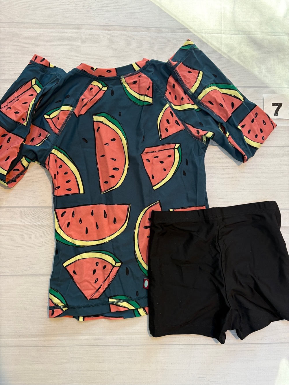 Tea collection Long-Sleeve Watermelon Rash Guard Set - Picture 4 of 5